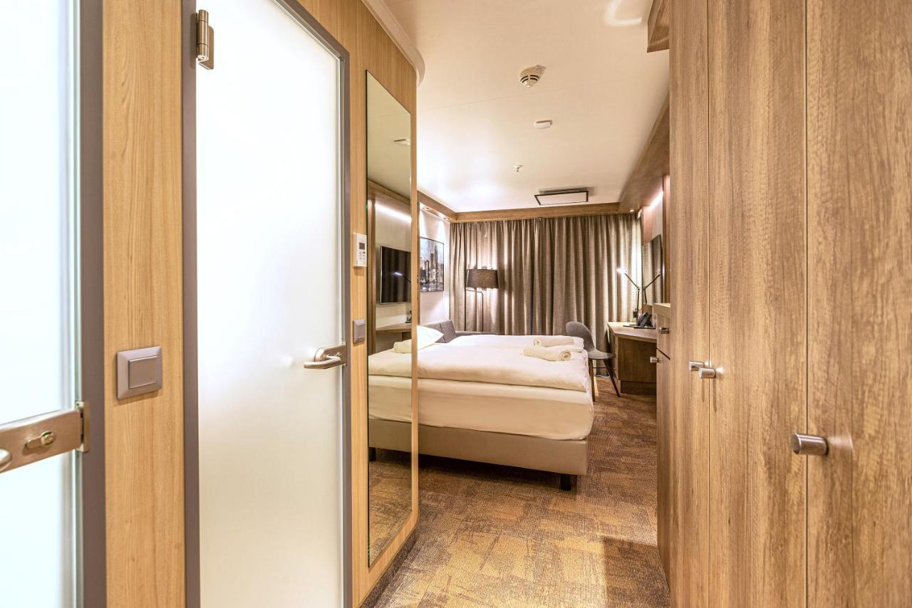 Park By Radisson Отель 4*